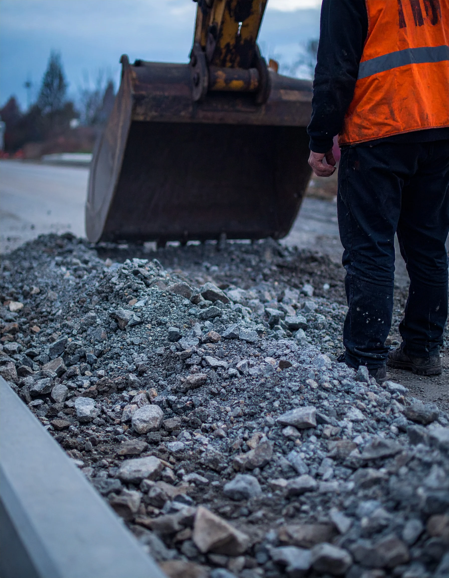 Підготовчі роботи та влаштування основи